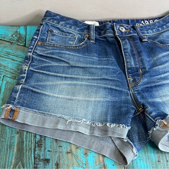 Gap Slim Cut offs Size 27 - Picture 3 of 10